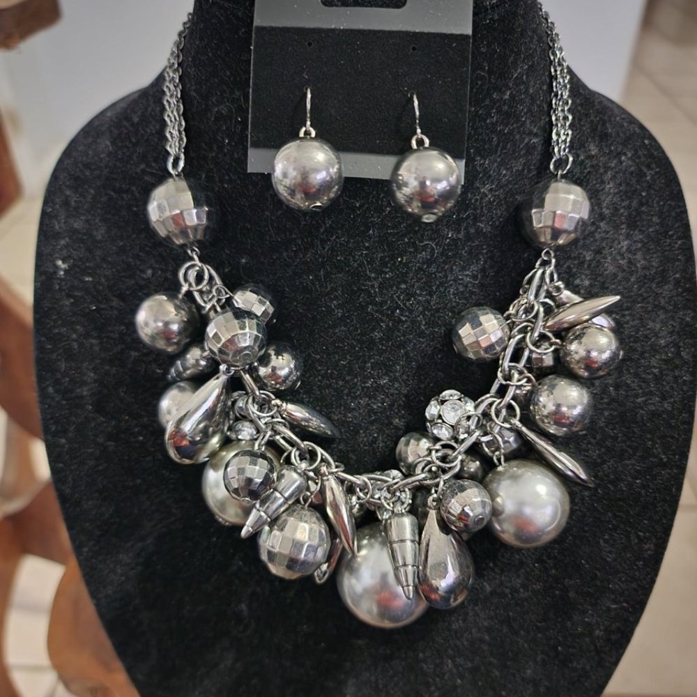 Nwot Bold Silverish Statement N/E Set - image 1